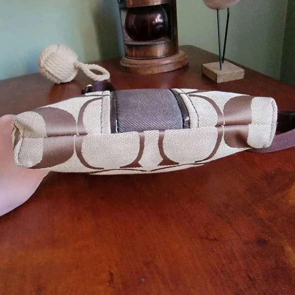 Coach Signature Stripe Swingpack Khaki Brown Jacquard and Patent Leather F48806 - Picture 7 of 13